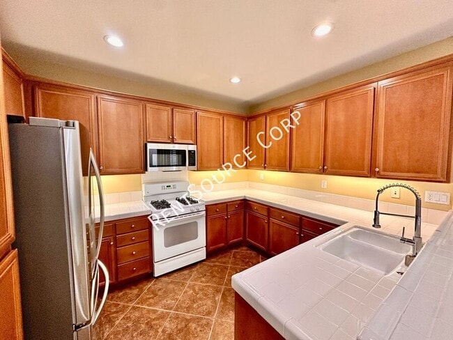 Building Photo - 24162 Willowbrooke Ct