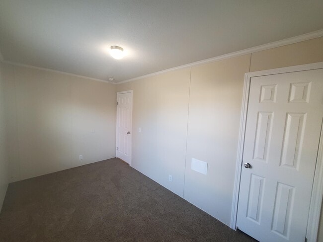 Building Photo - 20 Starling Hill Dr