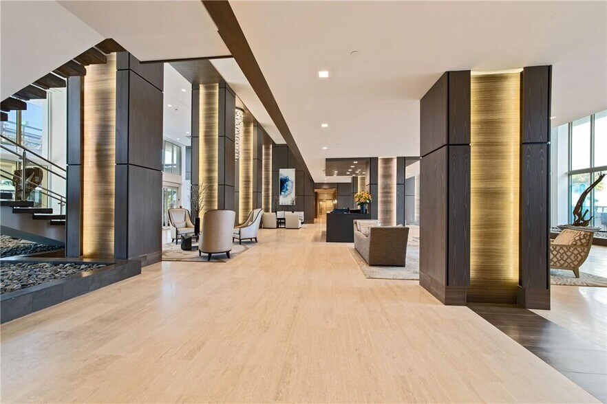 Building Photo - 2200 S Ocean Ln