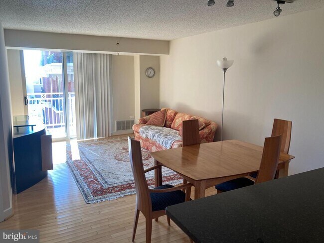 Building Photo - 7500 Woodmont Ave