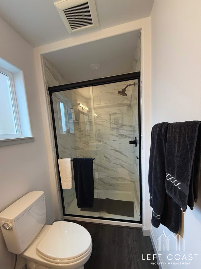 Building Photo - 480 Alsea Ave