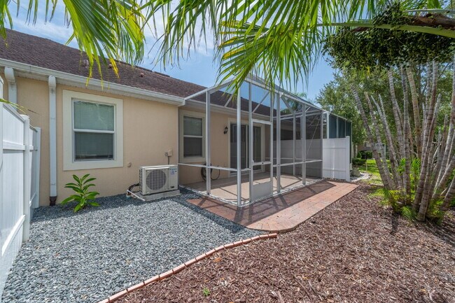 Building Photo - Beautiful 3/2 in desirable Stoneridge!