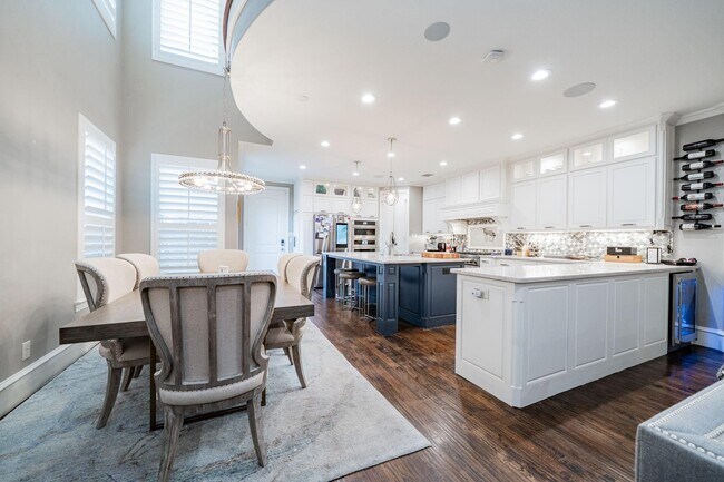 Building Photo - 5517 Longview St