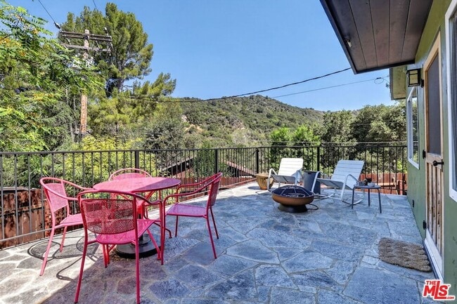 Building Photo - 21549 Summit Trail