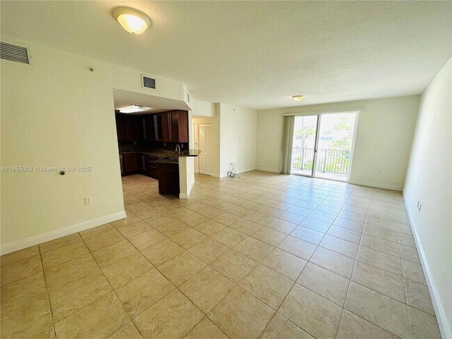 Building Photo - 118 Zamora Ave