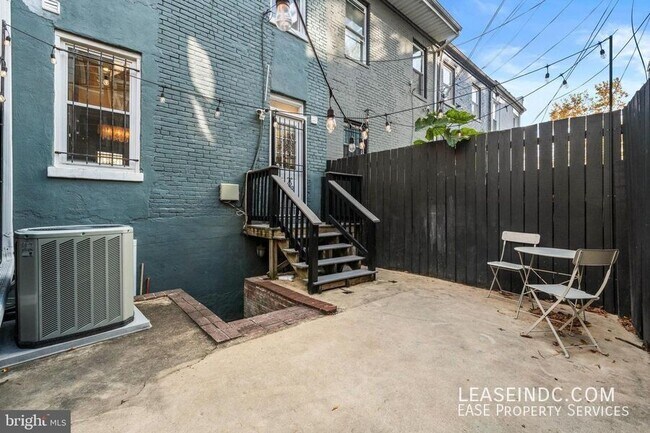 Building Photo - 1608 4th St NW