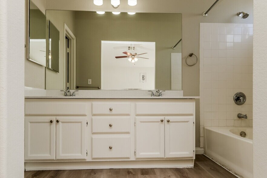 Building Photo - 9009 Ballad Ave