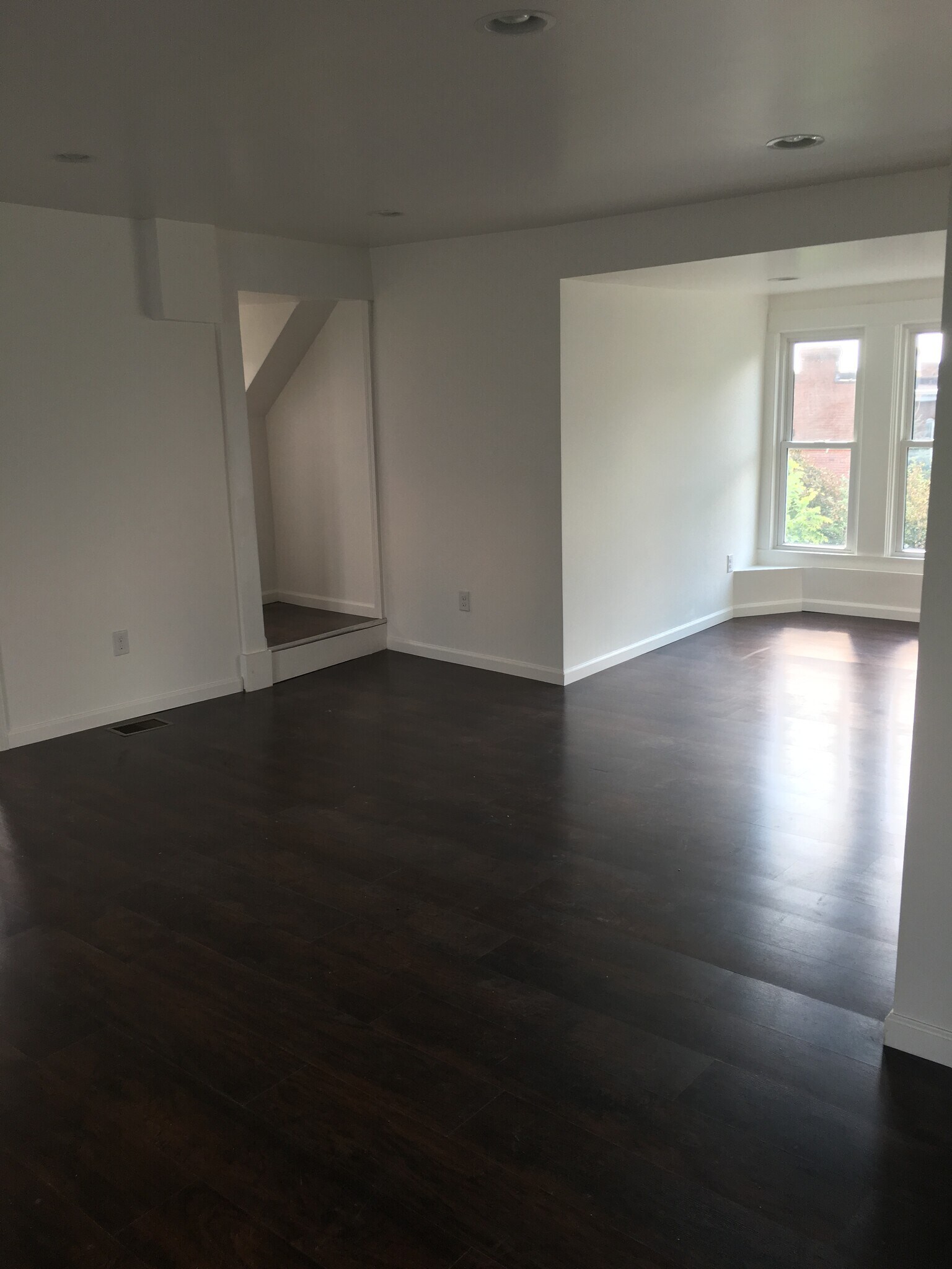 Building Photo - 3303 Iowa St