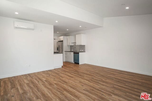 Building Photo - 1166 Cochran Ave