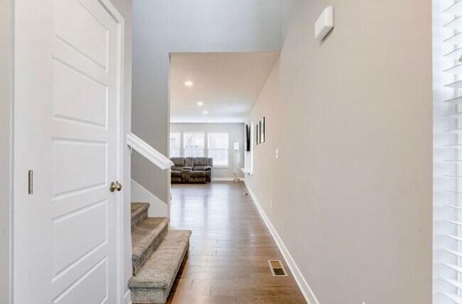 Building Photo - !! MOVE IN SPECIAL: Get 50% OFF on 1st Full Month's Rent when lease is signed by 11/30/2025 !!