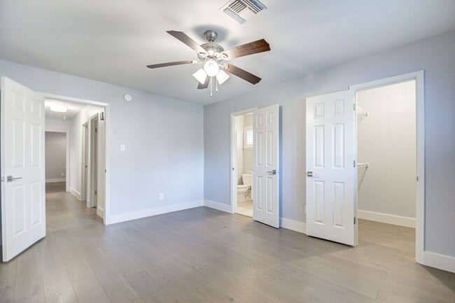 Building Photo - Beautiful 3 Bedroom 2 Bath Home in Meyerla...