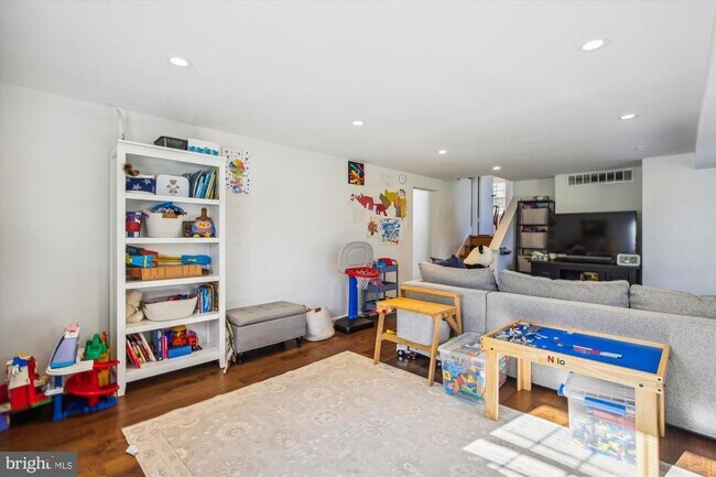 Building Photo - 7309 Pinecastle Rd