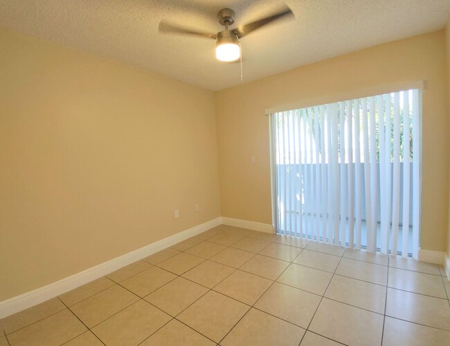 Building Photo - Spacious 2BR in Terrazas Del Sol