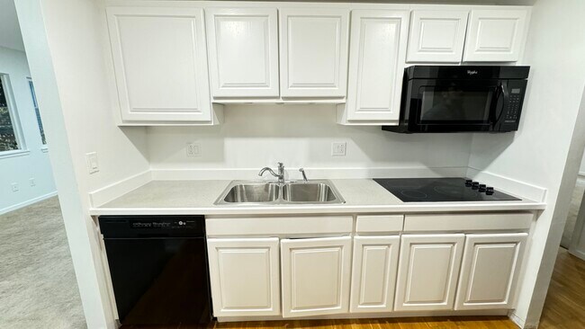 Building Photo - 12107 NE 149th St