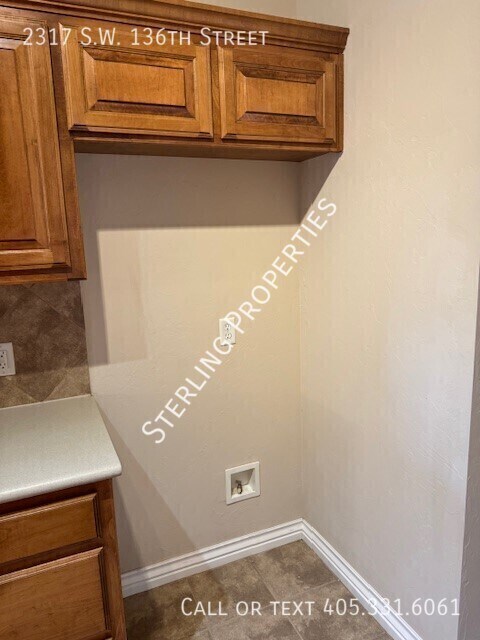 Building Photo - 2317 SW 136th St