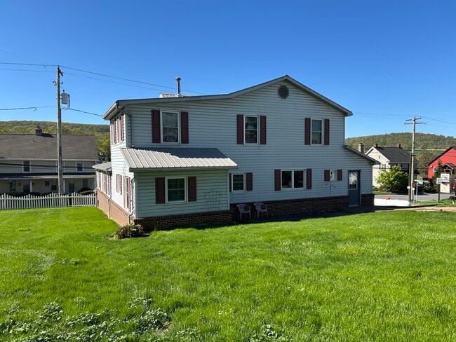 Building Photo - 245 Fetterville Rd