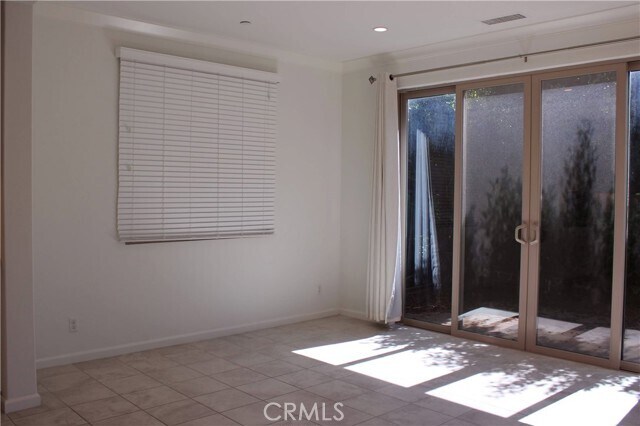 Building Photo - 177 Frontier