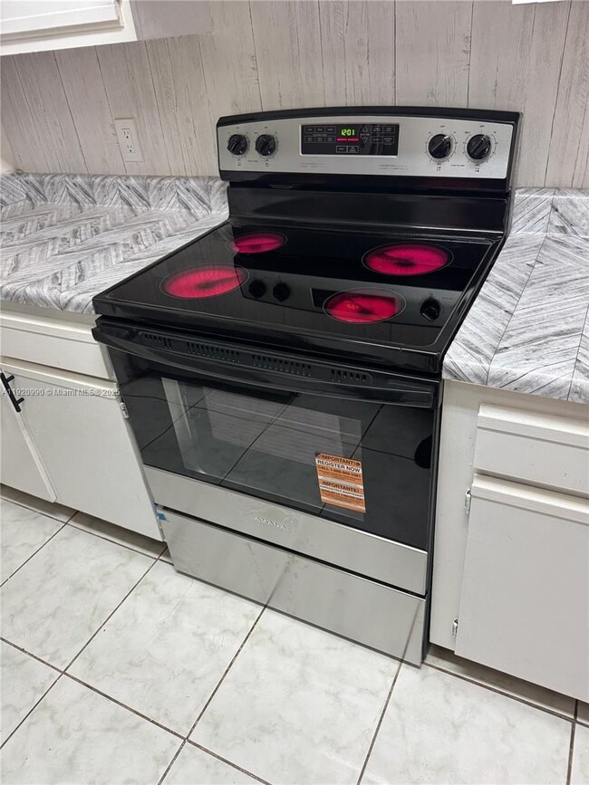 Building Photo - 4341 W McNab Rd