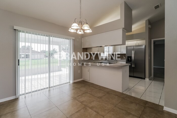 Building Photo - 2542 Jennifer Dr