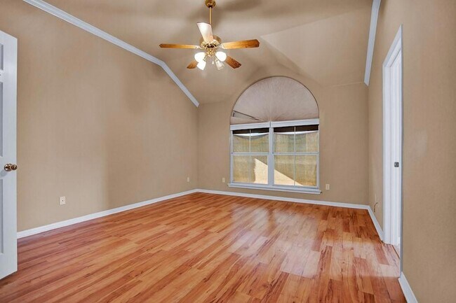 Building Photo - 1901 Dapplegrey Ln