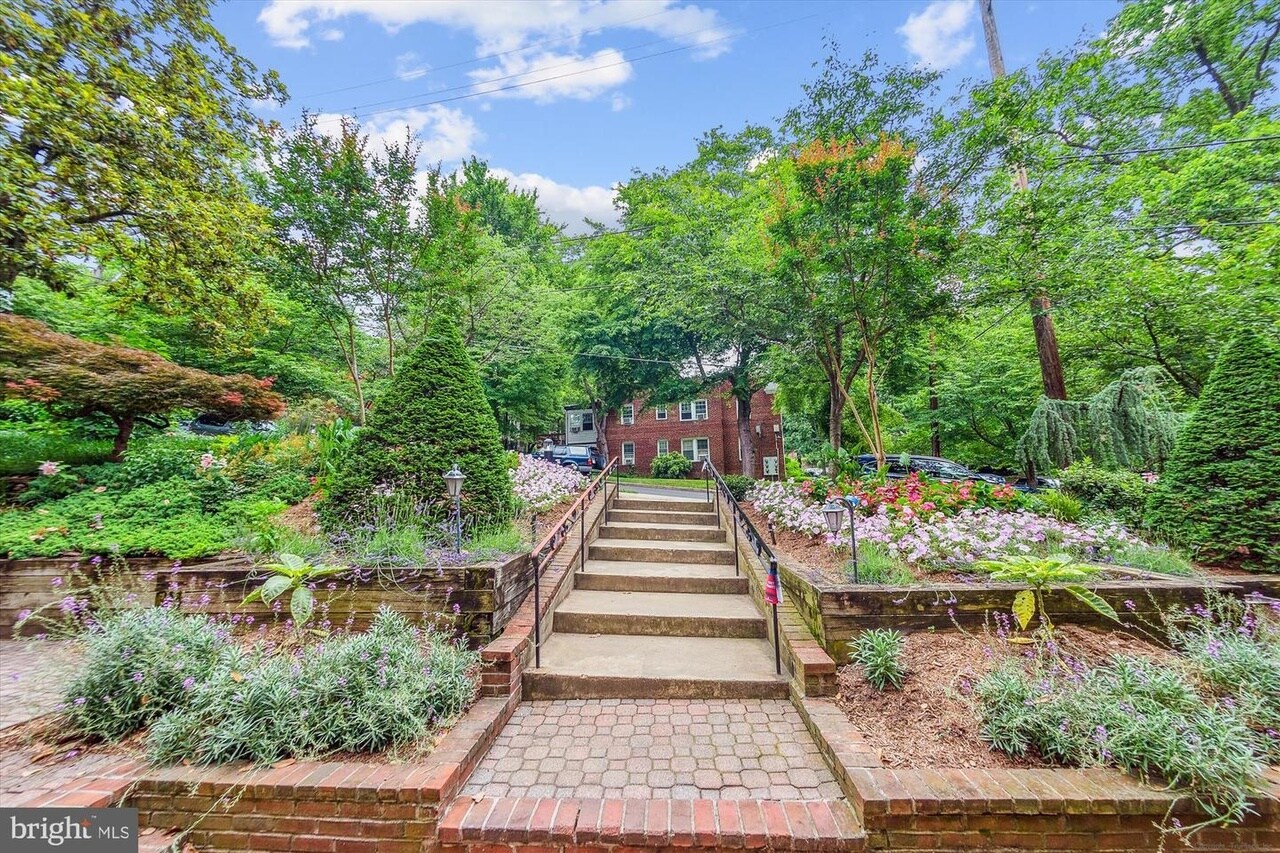 Building Photo - 2400 41st St NW