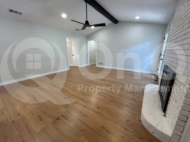 Building Photo - 608 High Meadow Dr