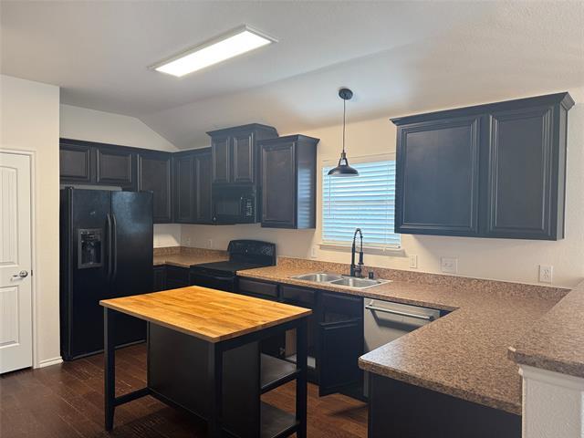 Building Photo - 2204 Spencer Pl