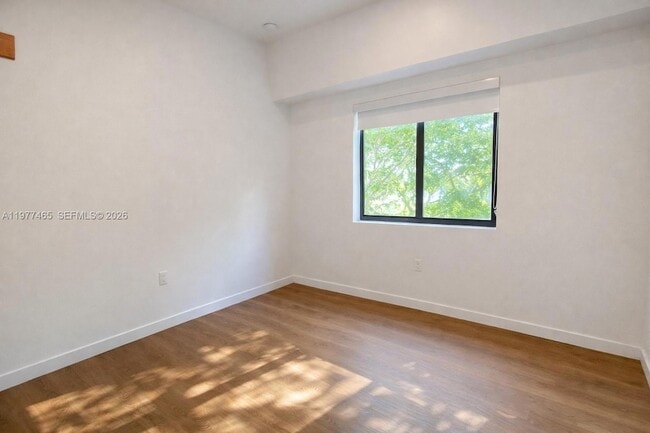 Building Photo - 1950 Fletcher St