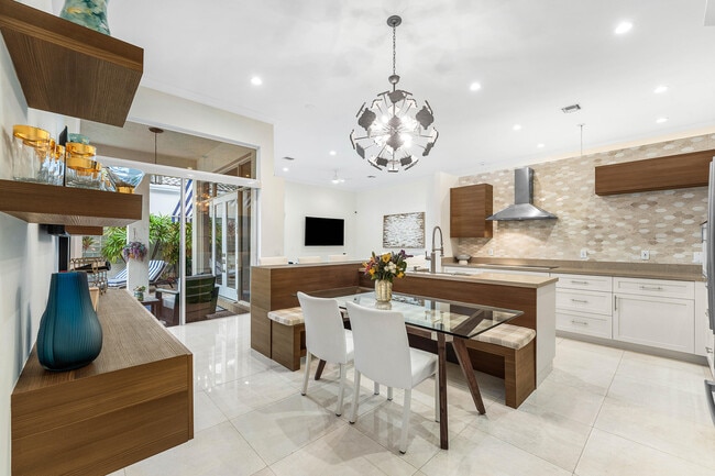 Building Photo - 6673 NW 24th Terrace