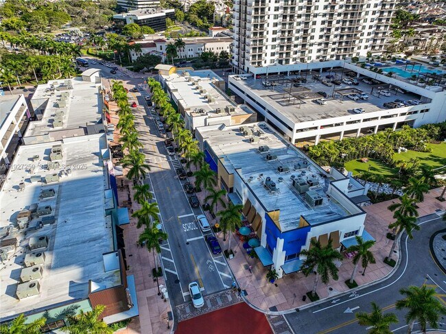 Building Photo - 5300 Paseo Blvd