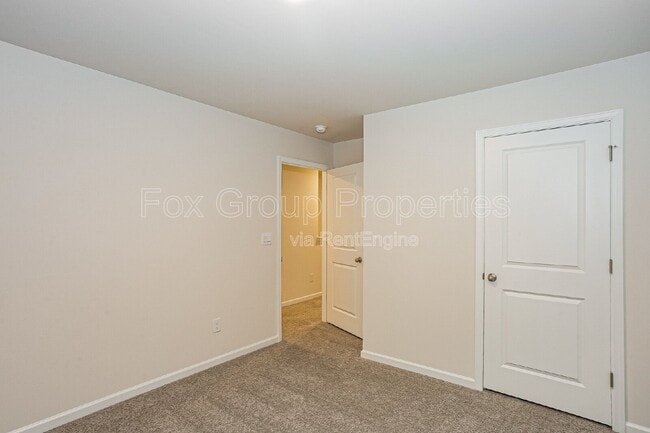Building Photo - 173 Calvin Crk Dr