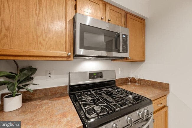 Building Photo - 6111 Wigmore Ln