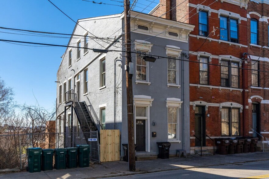 Building Photo - 55 E Clifton Ave