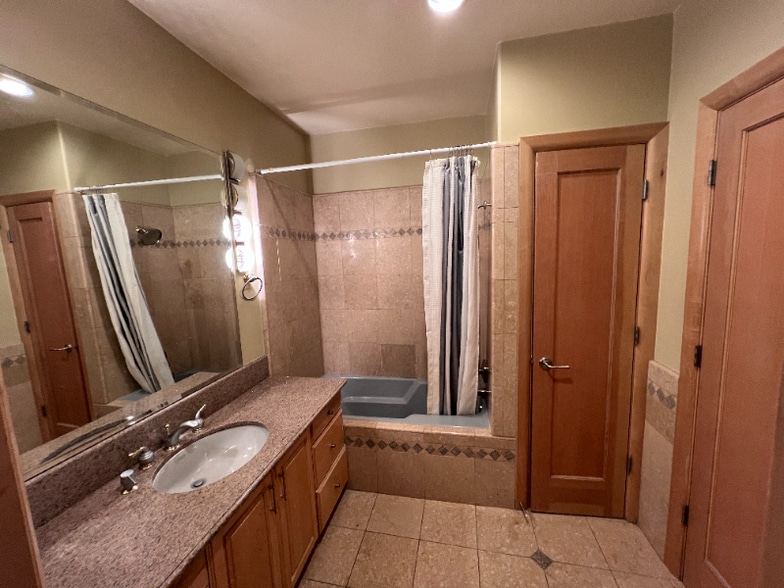 Building Photo - 14648 S Pristine Vw Cv