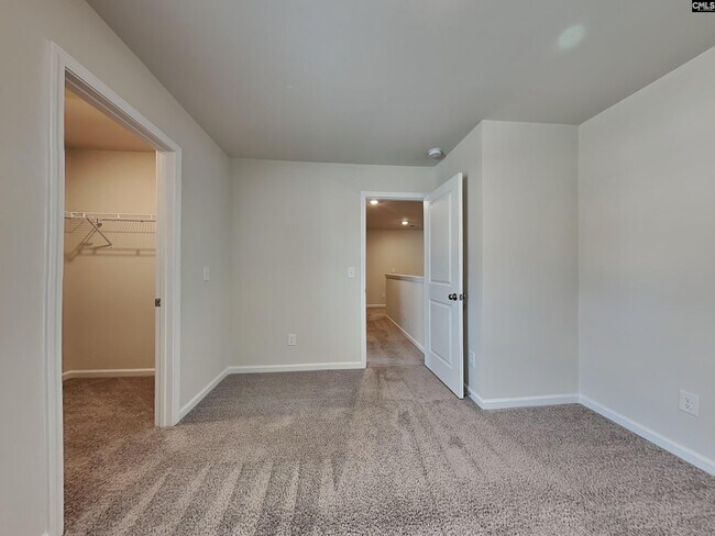 Building Photo - 461 Blue Garden Wy
