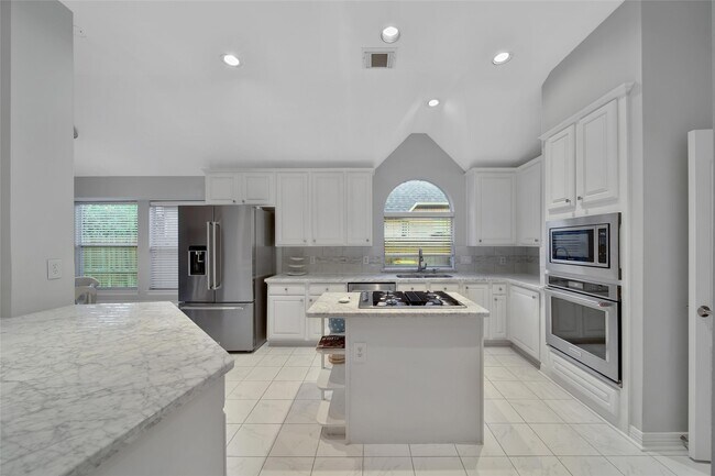 Building Photo - 12126 Laguna Pointe Ln