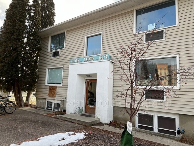 Primary Photo - 320 Kiwanis St
