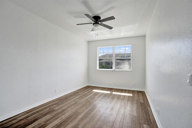 Building Photo - 3313 NW 29th Ct