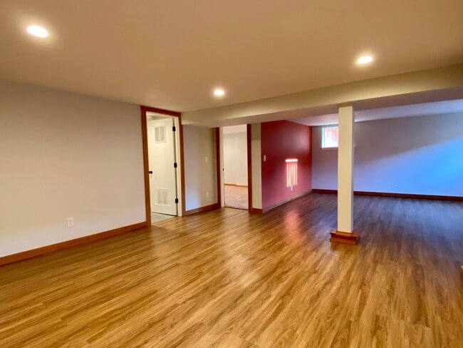 Building Photo - Gorgeous, remodeled 1925 Bungalow 4 bed 2 bath home