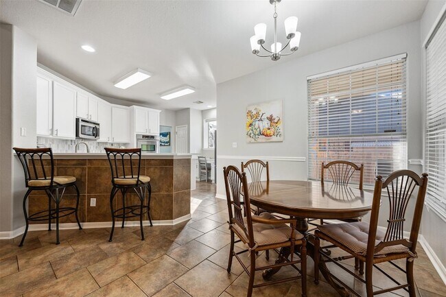 Building Photo - 4435 Hunters Lodge Dr
