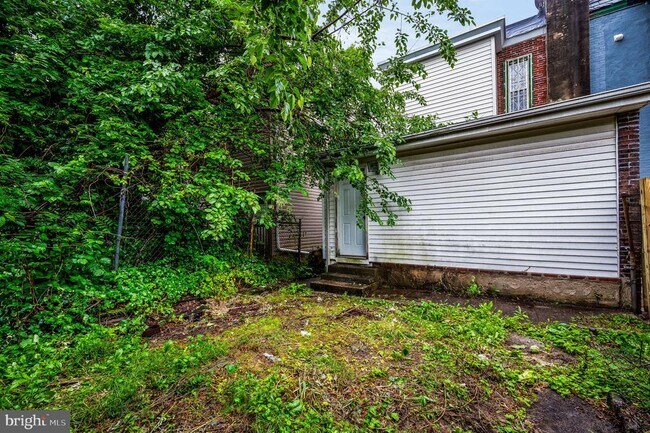 Building Photo - 1619 N 55th St
