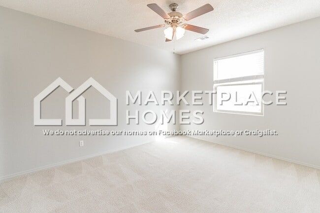 Building Photo - 620 Creekside Ave SW