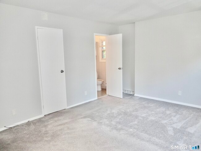 Building Photo - 245 Unquowa Rd