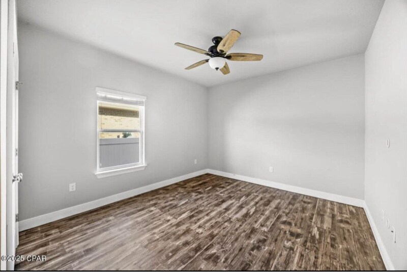 Building Photo - 148 Hidalgo Dr