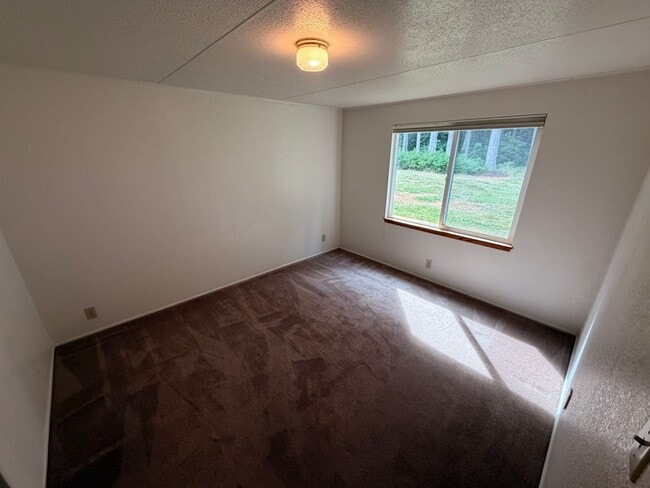 Building Photo - 4204 Sharpe Rd