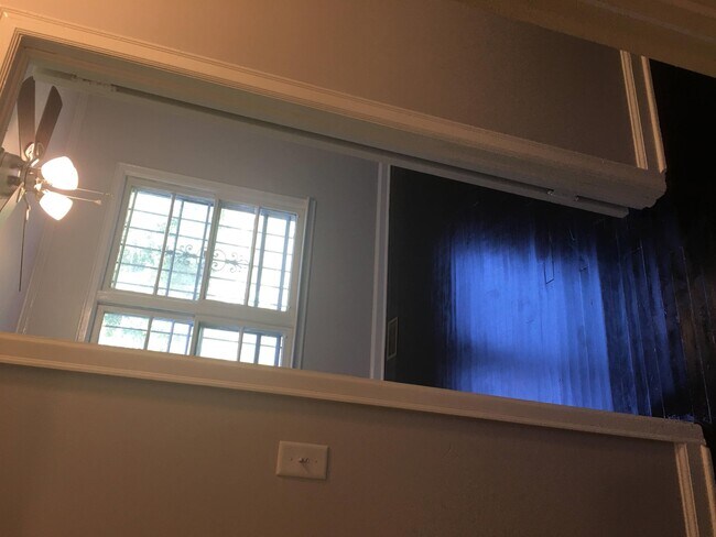 Building Photo - 4168 Loveless Dr