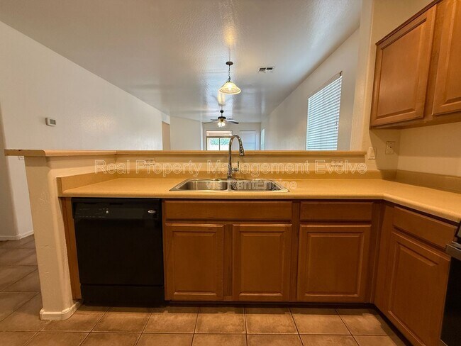 Building Photo - 7337 W St Catherine Ave