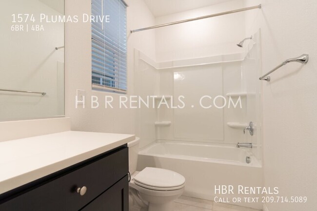Building Photo - 1574 Plumas Dr