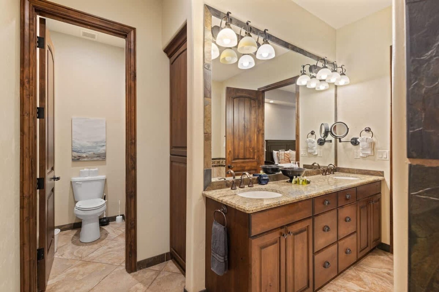 Building Photo - 1922 N Pebble Beach Dr