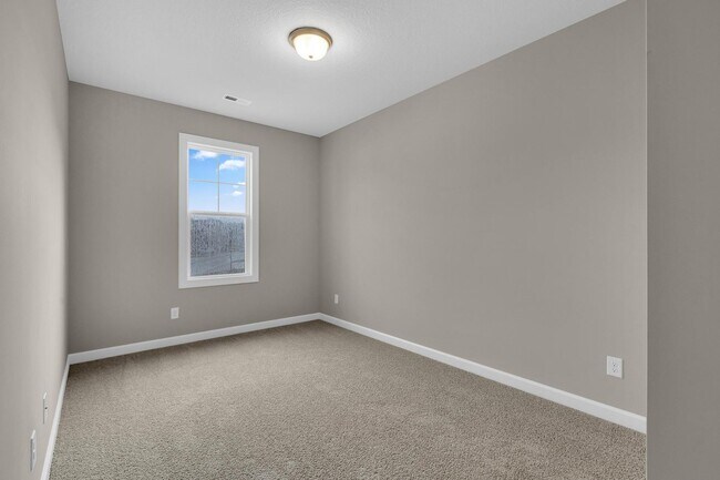 Building Photo - 253 Shallowbag Bay Ln